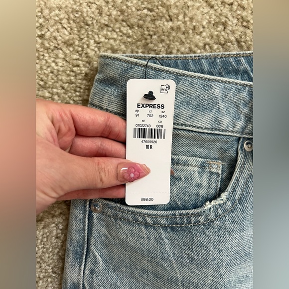 EXPRESS Light Blue Distressed Women's Jeans - Picture 7 of 10